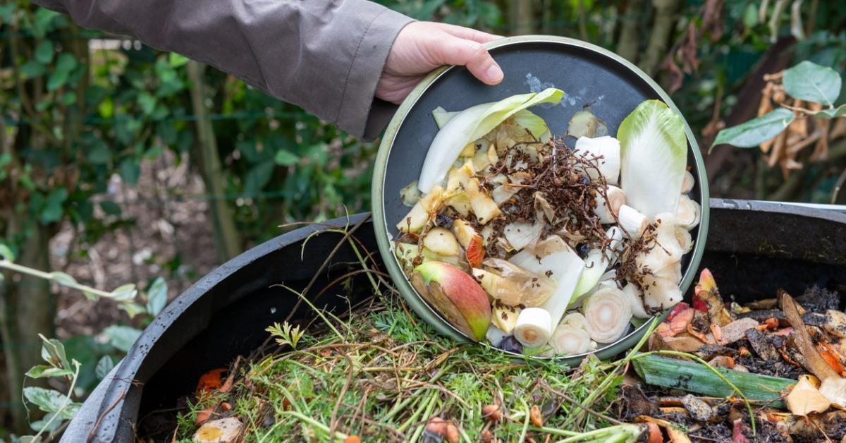how to prepare compost for gardening